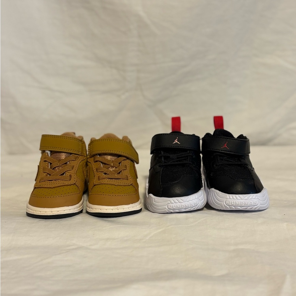 Nike Kids Black and Brown/Tan Sneaker Pair Set